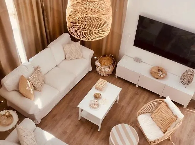 El Palmeral - Exlusive With Private, Heated Pool In