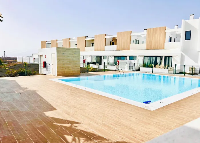 El Palmeral - Exlusive With Private, Heated Pool In Willa